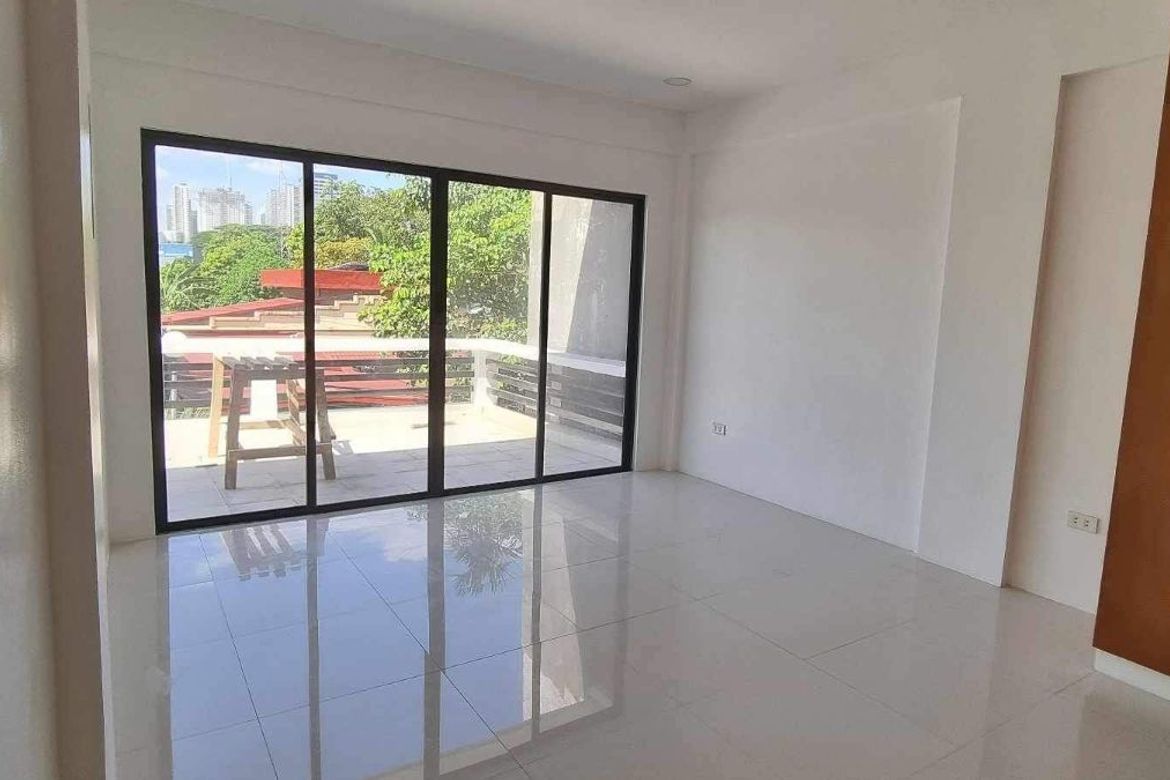 3 Bedroom House for Sale in Kapitolyo, Pasig, Metro Manila – photo 3