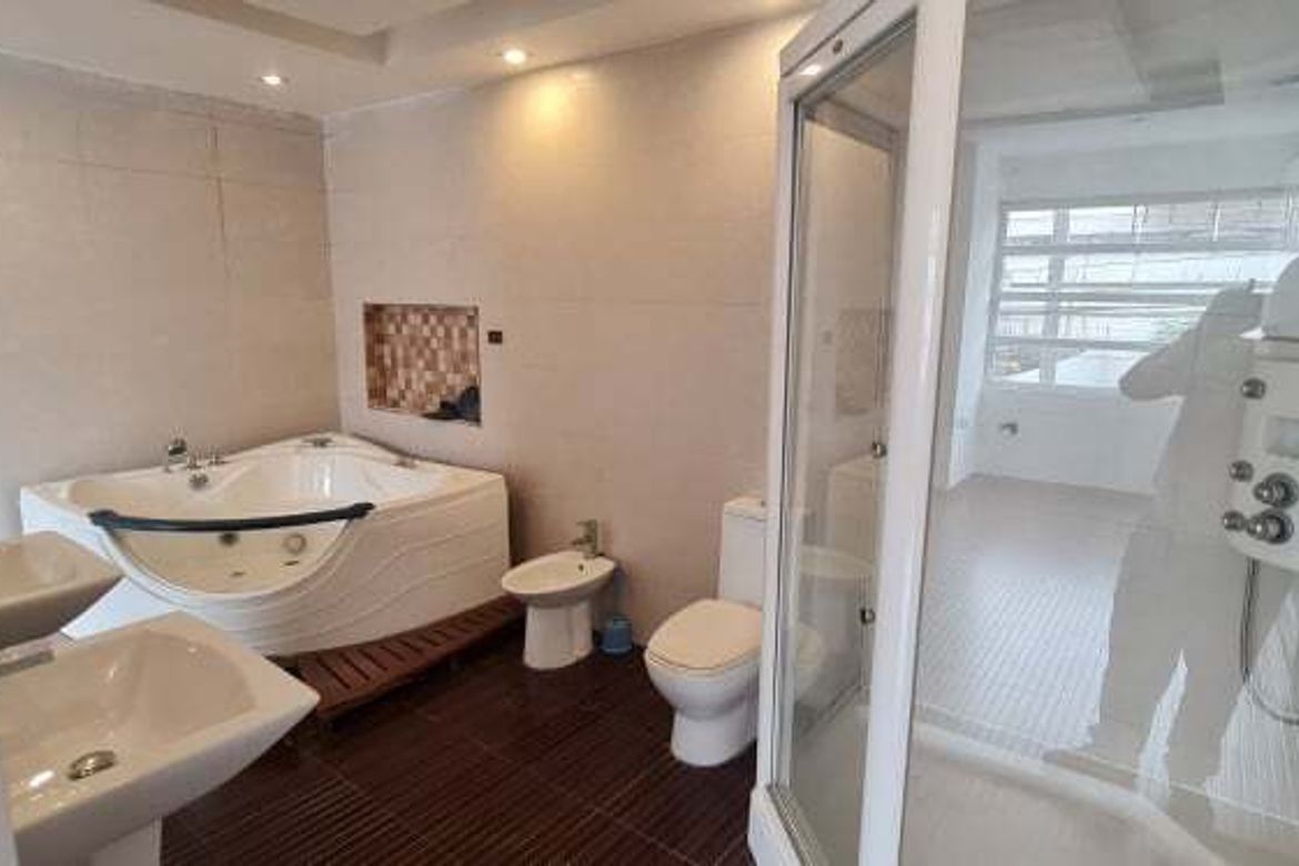 3 Bedroom House for Sale in Laging Handa, Quezon City, Metro Manila near MRT-3 Kamuning – photo 3