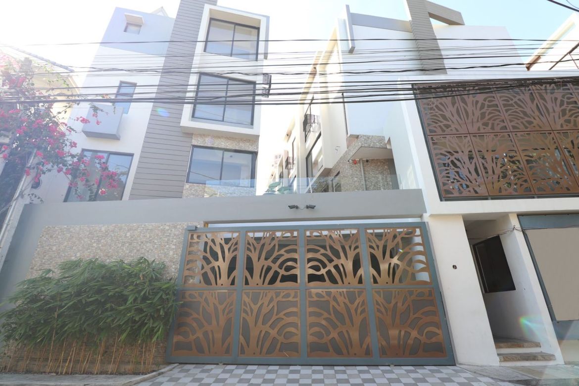 3 Bedroom House for Sale in Little Baguio, San Juan, Metro Manila