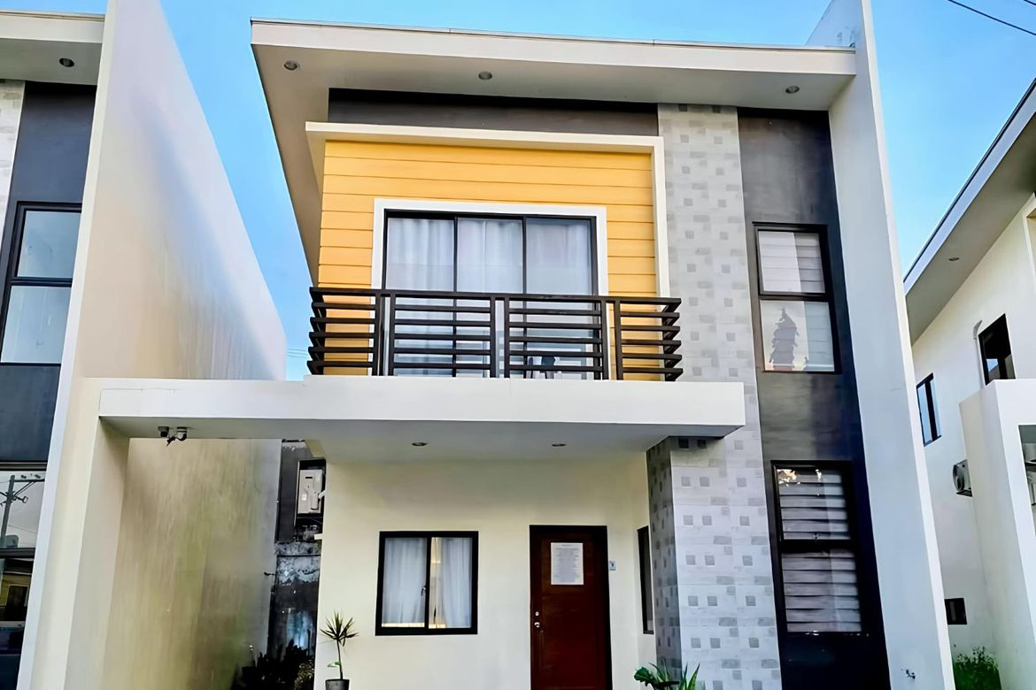 3 Bedroom House for Sale in Looc, Lapu-Lapu, Cebu