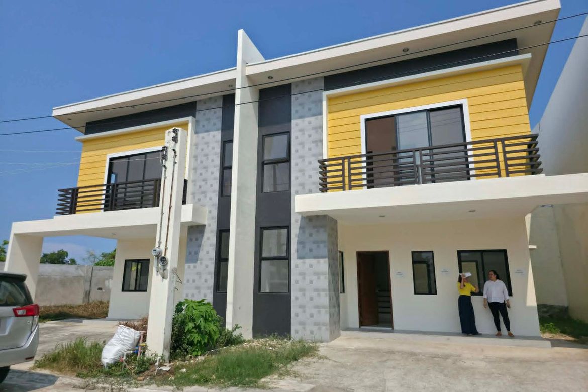 3 Bedroom House for Sale in Looc, Lapu-Lapu, Cebu