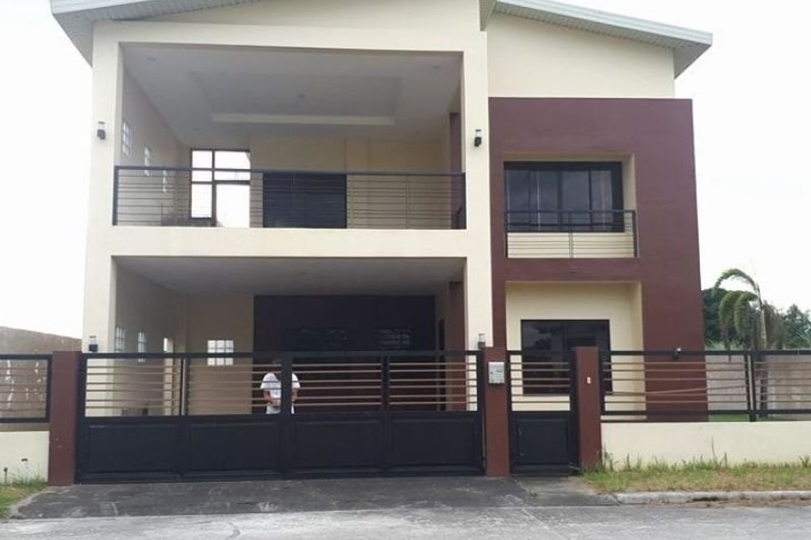 3 Bedroom House for Sale in Lourdes North West, Angeles, Pampanga