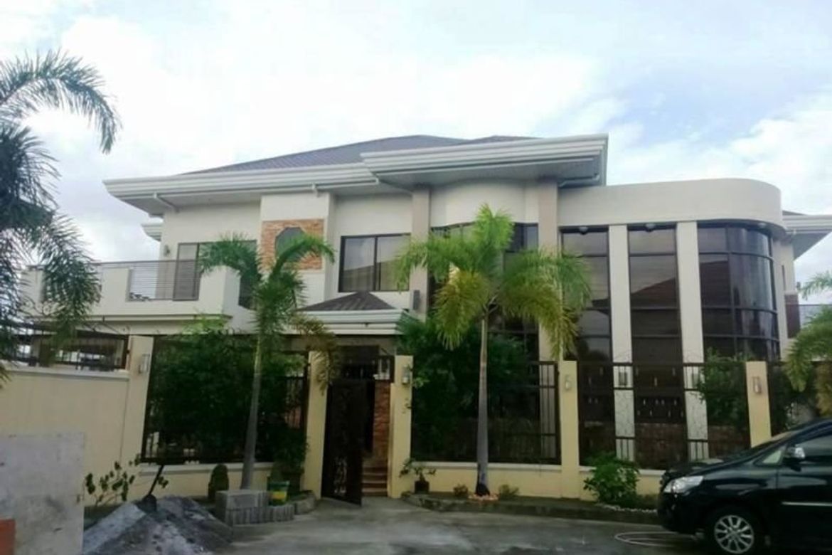 3 Bedroom House for Sale in Lourdes North West, Angeles, Pampanga