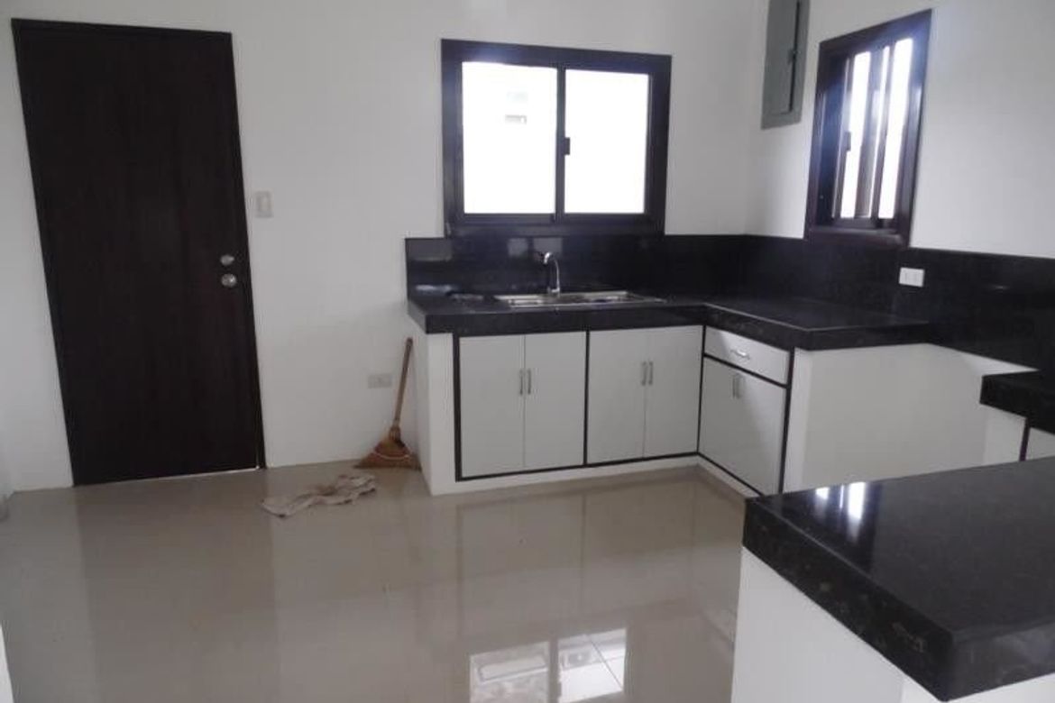 3 Bedroom House for Sale in Lourdes North West, Angeles, Pampanga