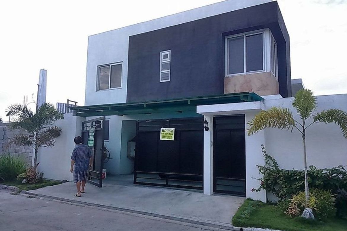 3 Bedroom House for Sale in Lourdes North West, Angeles, Pampanga