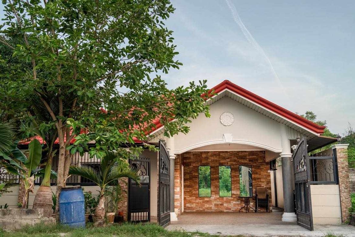 3 Bedroom House for Sale in Mabiga, Mabalacat, Pampanga