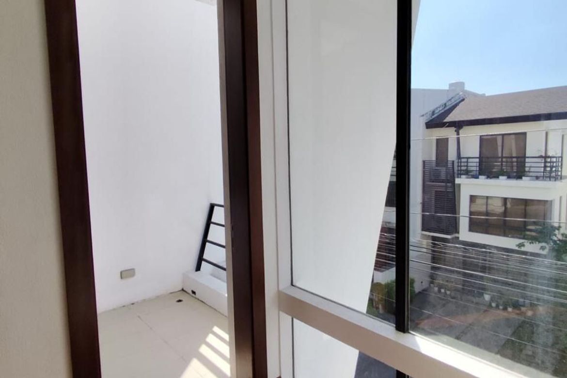3 Bedroom House for Sale in Mahogany Place 3, Bagong Tanyag, Taguig, Metro Manila – photo 2