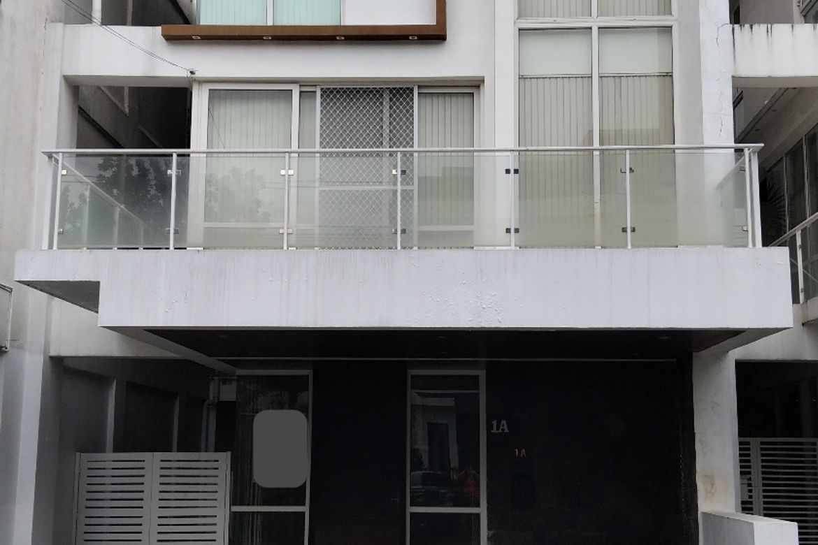 3 Bedroom House for Sale in MAHOGANY PLACE III, Bagong Tanyag, Taguig, Metro Manila – photo 2