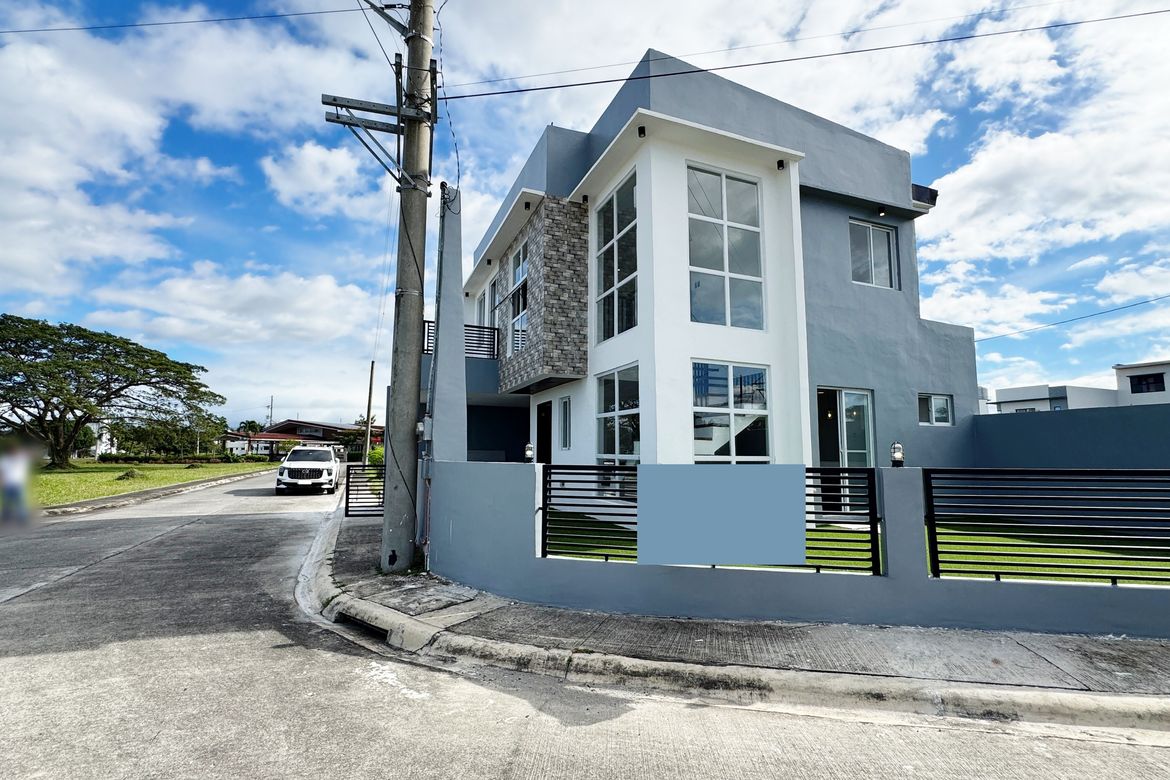 3 Bedroom House for Sale in Malitlit, Santa Rosa, Laguna