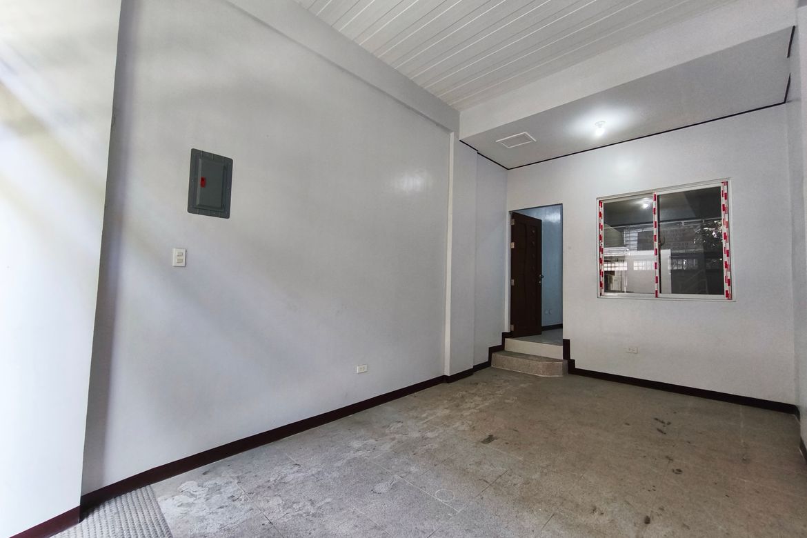 3 Bedroom House for Sale in Manila, Metro Manila near LRT-2 Legarda – photo 4