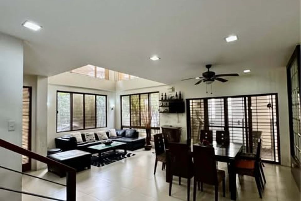 3 Bedroom House for Sale in Merville, Parañaque, Metro Manila – photo 3