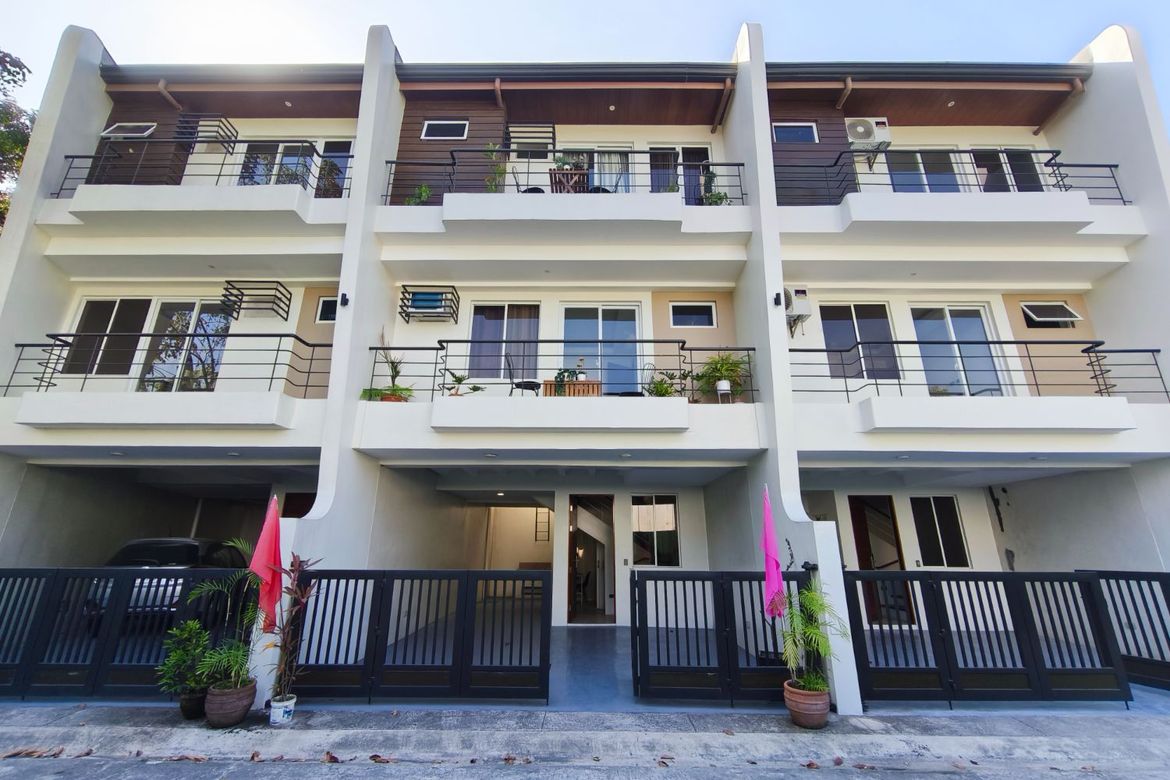 3 Bedroom House for Sale in Merville, Parañaque, Metro Manila