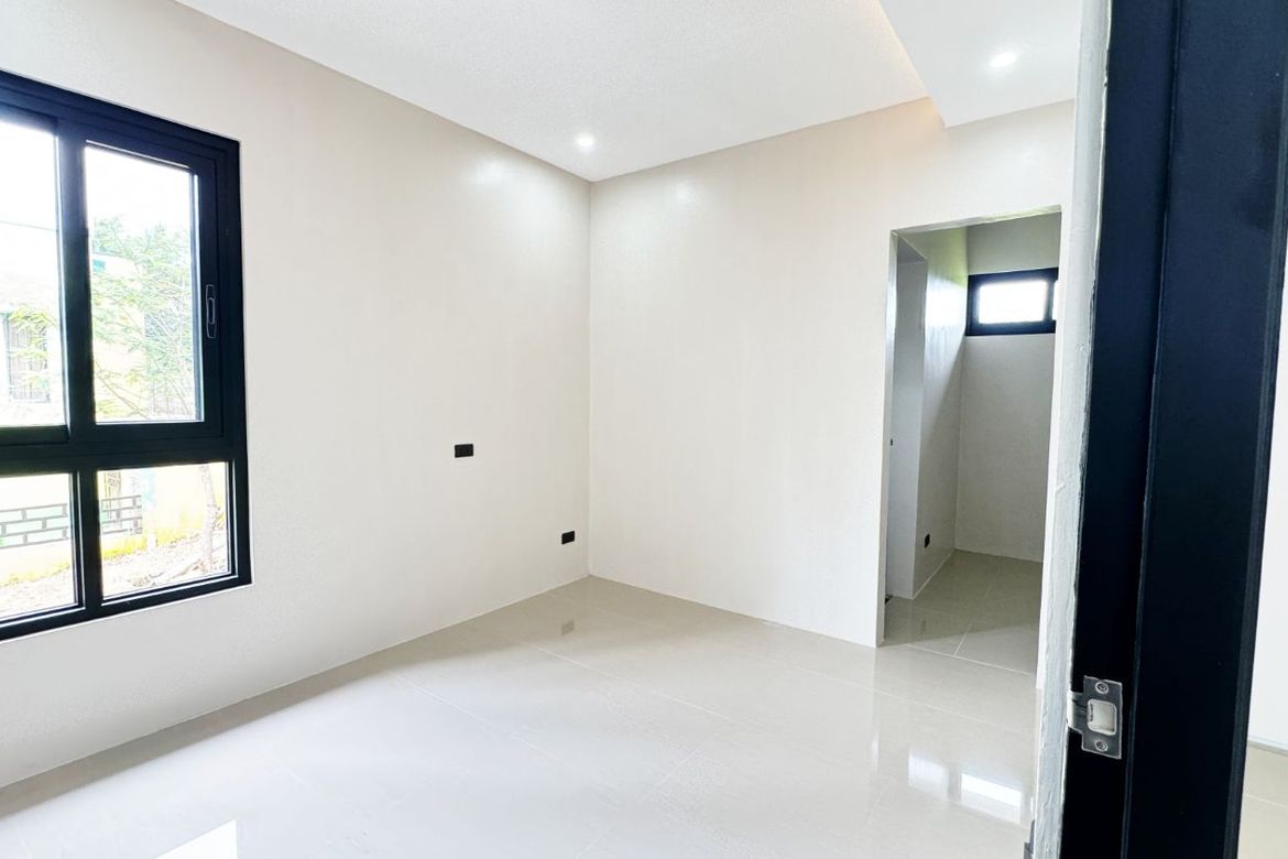 3 Bedroom House for Sale in Metrogate Tagaytay Manors, Silang Junction North, Tagaytay, Cavite – photo 7