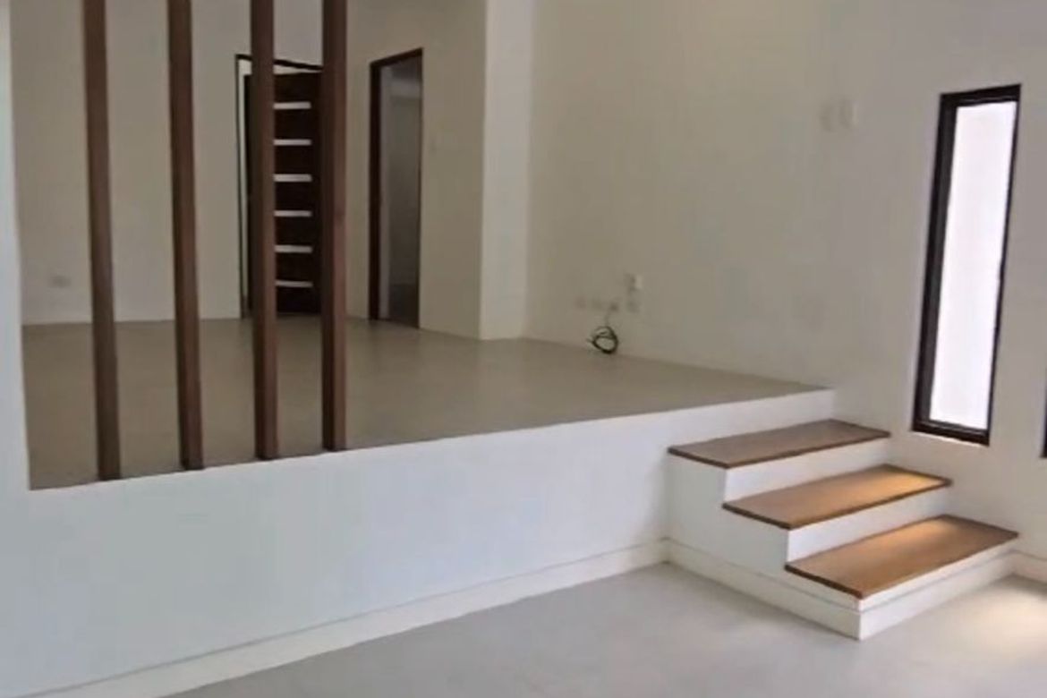 3 Bedroom House for Sale in Milagrosa, Quezon City, Metro Manila – photo 2