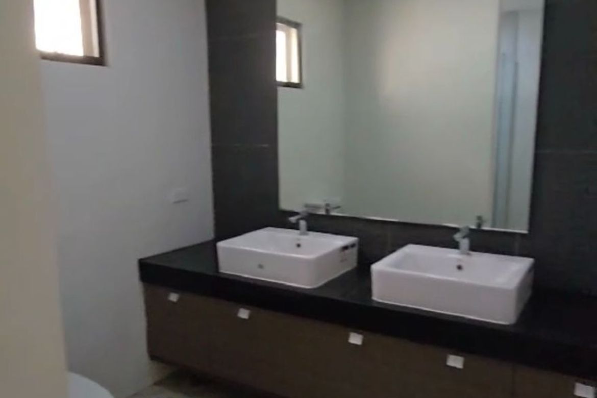 3 Bedroom House for Sale in Milagrosa, Quezon City, Metro Manila – photo 6