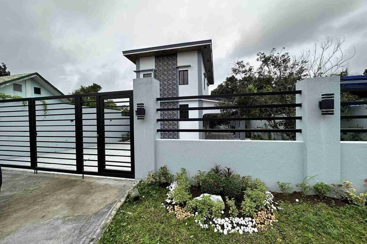 3 Bedroom House for Sale in Minantok Kanluran, Amadeo, Cavite