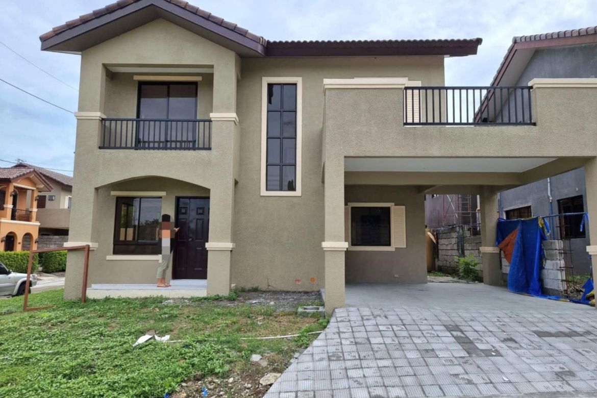 3 Bedroom House for Sale in Molino IV, Bacoor, Cavite