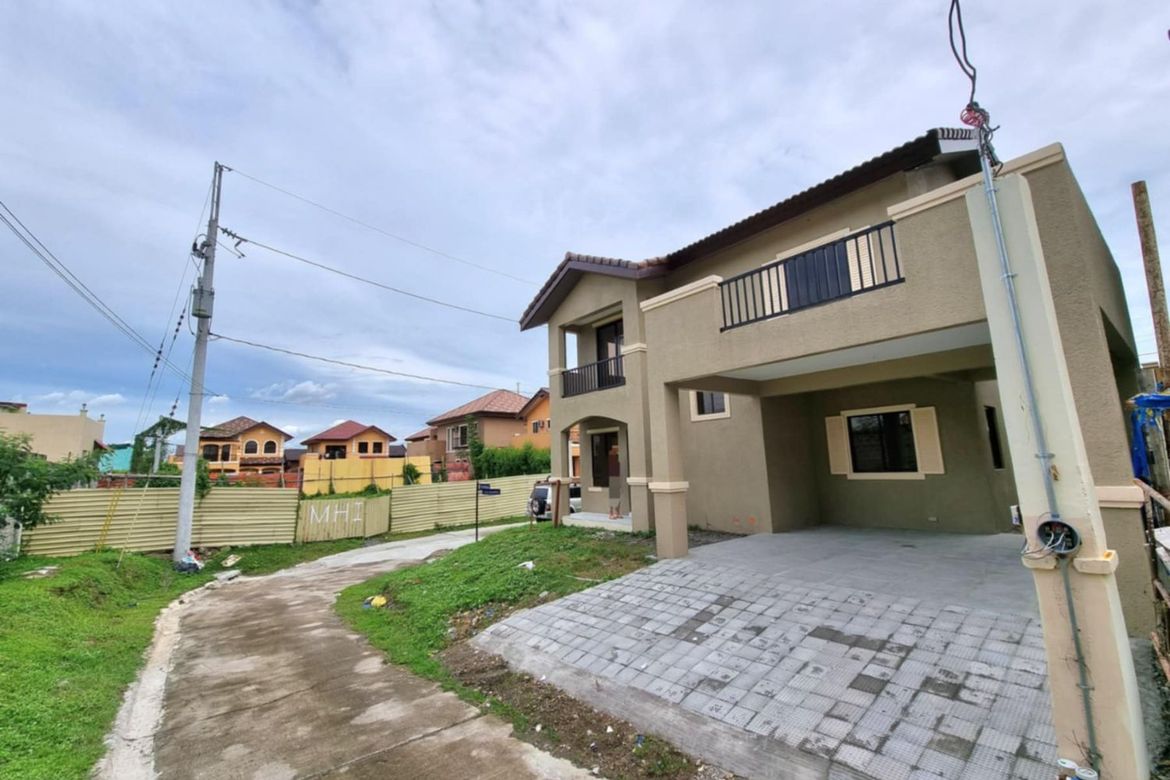3 Bedroom House for Sale in Molino IV, Bacoor, Cavite – photo 2