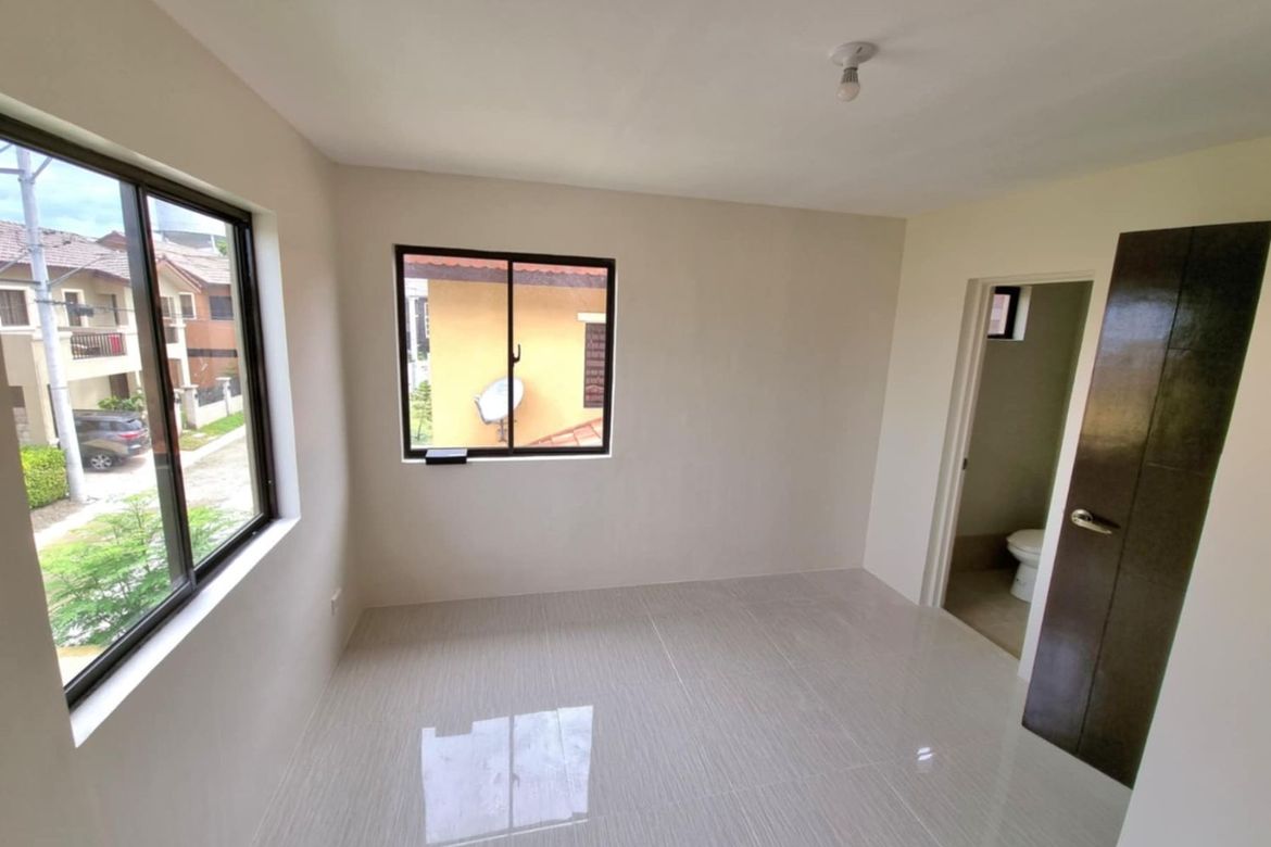 3 Bedroom House for Sale in Molino IV, Bacoor, Cavite – photo 8