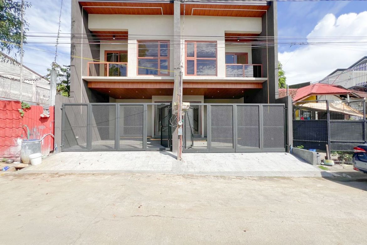 3 Bedroom House for Sale in Molino IV, Bacoor, Cavite