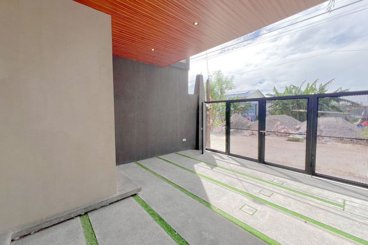 3 Bedroom House for Sale in Molino IV, Bacoor, Cavite – photo 6