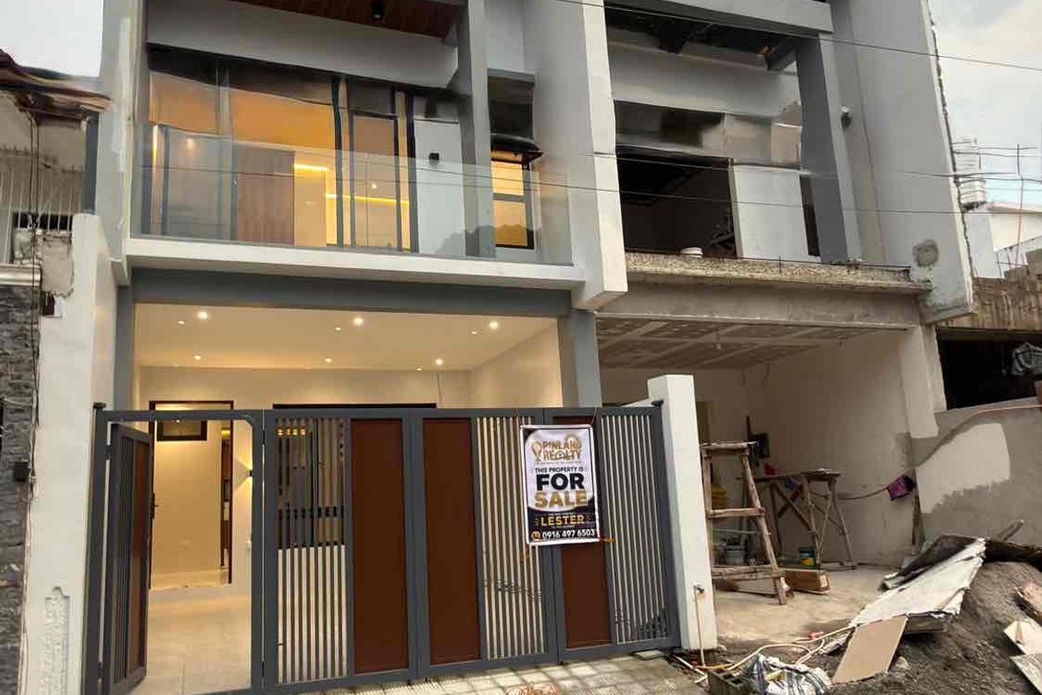 3 Bedroom House for Sale in Moonwalk, Parañaque, Metro Manila
