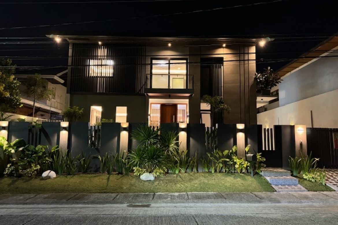 3 Bedroom House for Sale in New Alabang Village, Muntinlupa, Metro Manila
