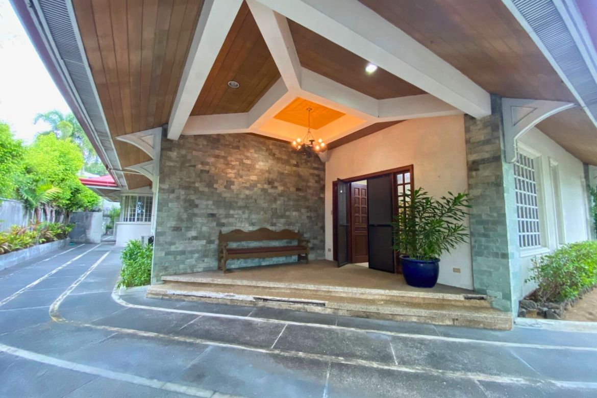 3 Bedroom House for Sale in New Alabang Village, Muntinlupa, Metro Manila
