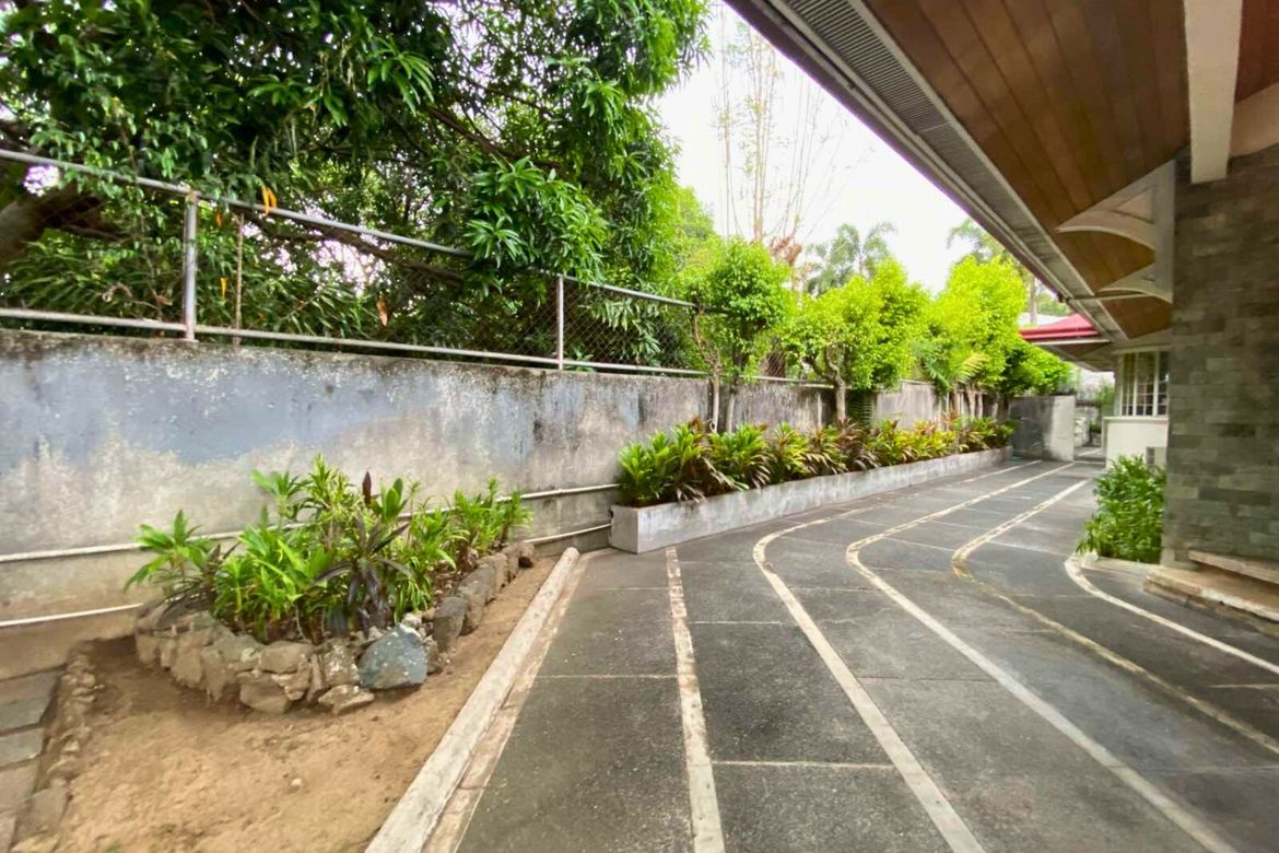 3 Bedroom House for Sale in New Alabang Village, Muntinlupa, Metro Manila – photo 5