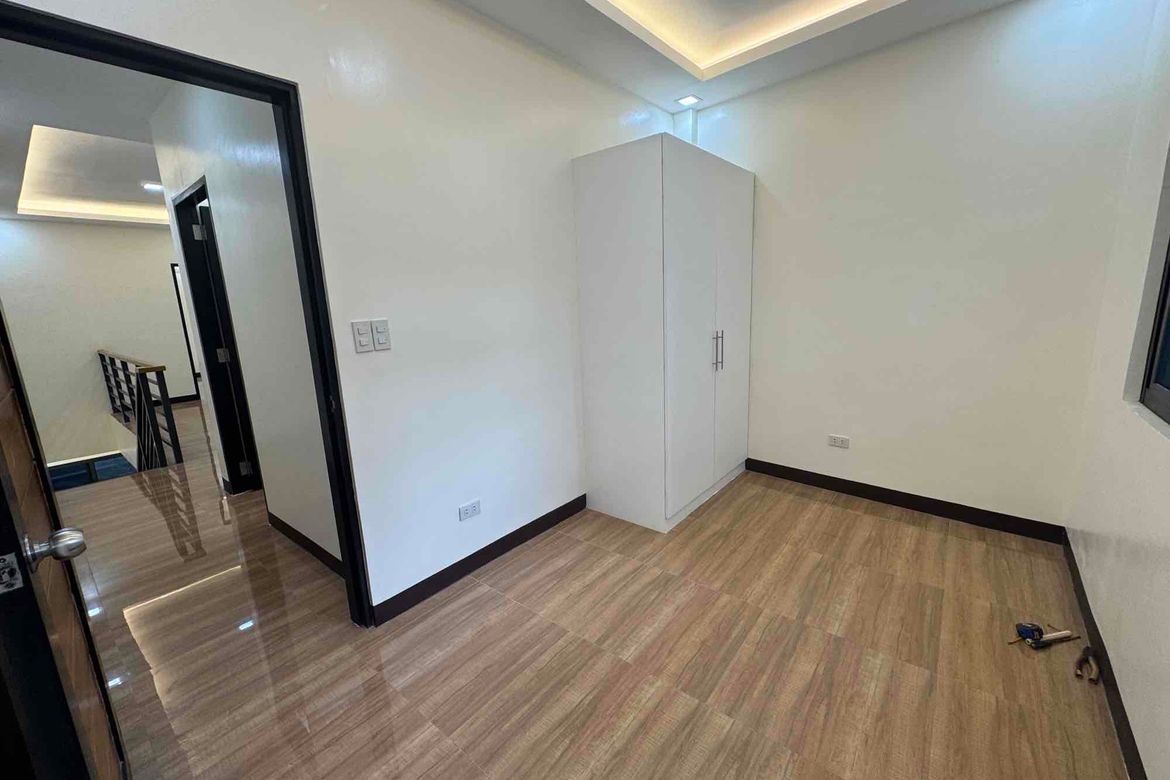 3 Bedroom House for Sale in North Fairview, Quezon City, Metro Manila – photo 7