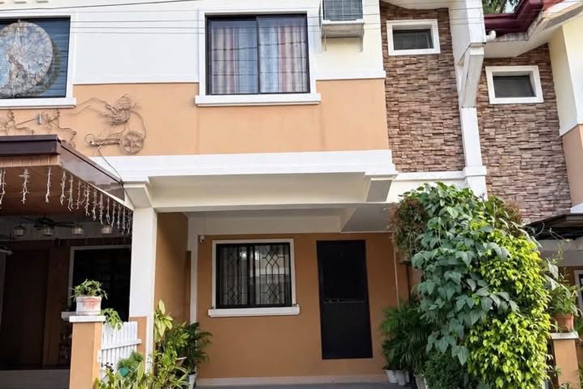 3 Bedroom House for Sale in Oaks Residences Masinag, San Andres, Cainta, Rizal
