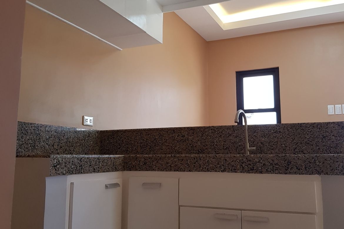 3 Bedroom House for Sale in Paradahan I, Tanza, Cavite – photo 8