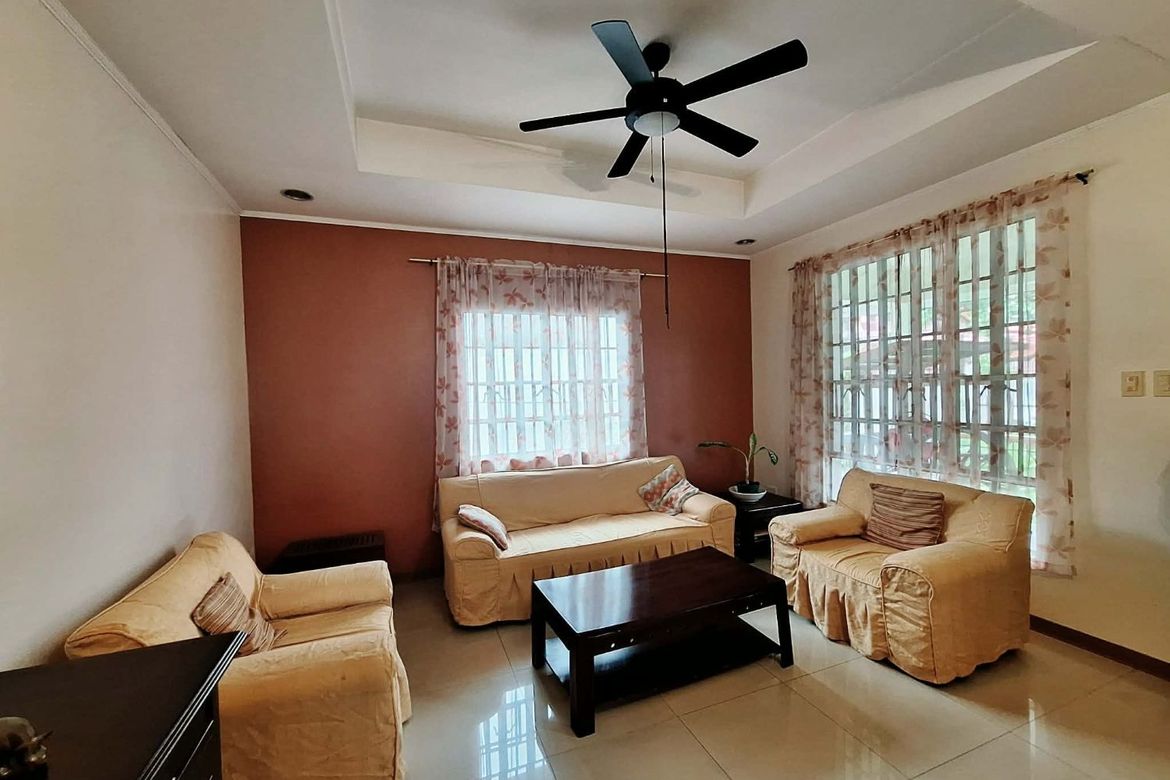 3 Bedroom House for Sale in Parang, Marikina, Metro Manila – photo 2