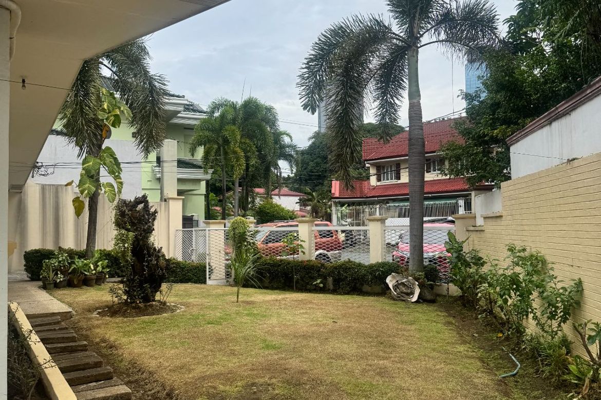 3 Bedroom House for Sale in Phil-Am, Quezon City, Metro Manila near MRT-3 North Avenue – photo 3
