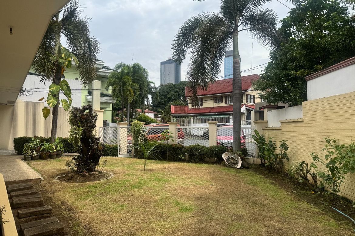 3 Bedroom House for Sale in Phil-Am, Quezon City, Metro Manila near MRT-3 North Avenue – photo 4