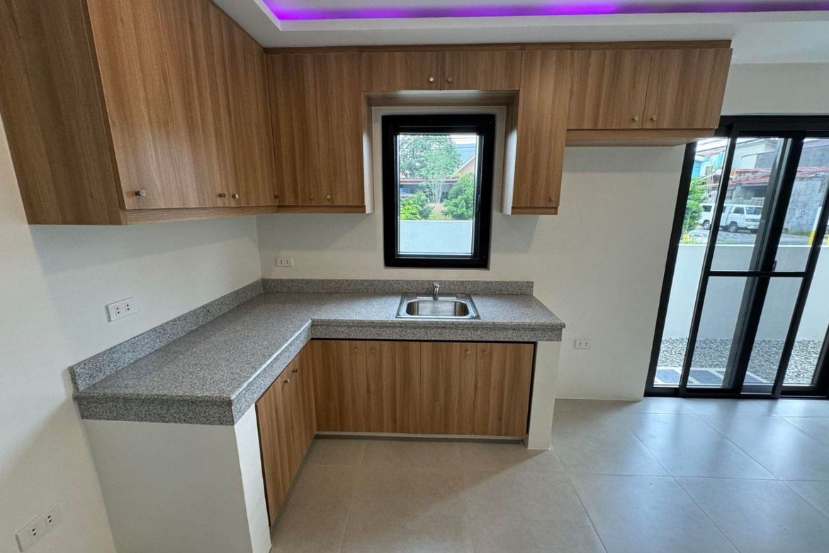 3 Bedroom House for Sale in Pilar, Las Piñas, Metro Manila – photo 7