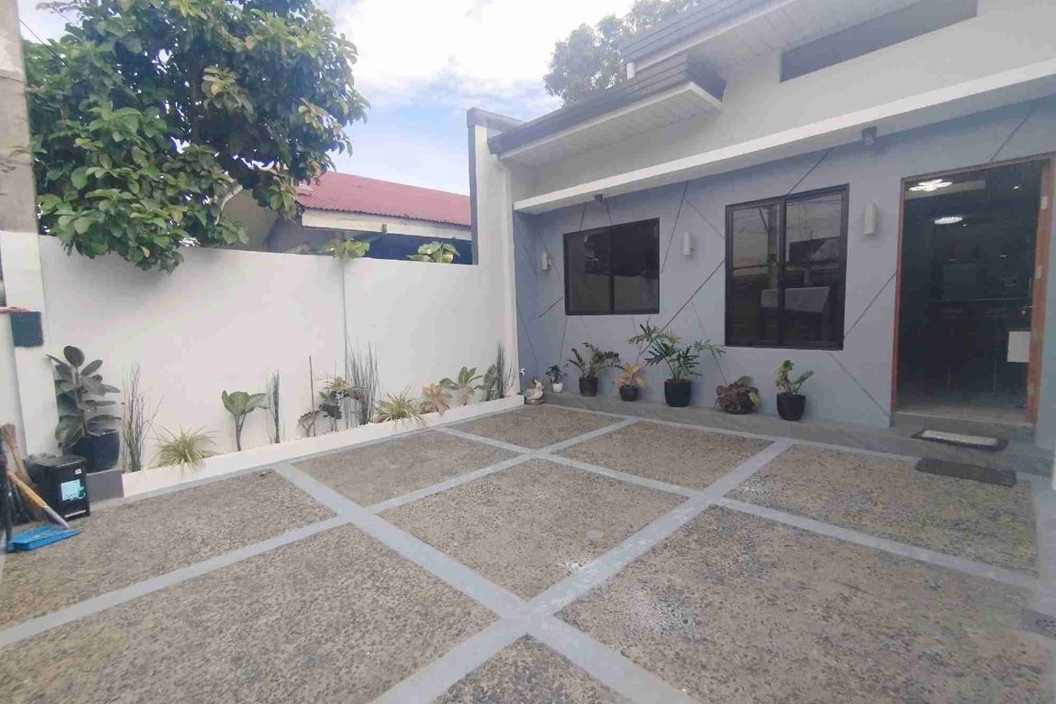 3 Bedroom House for Sale in Pilar, Las Piñas, Metro Manila – photo 2