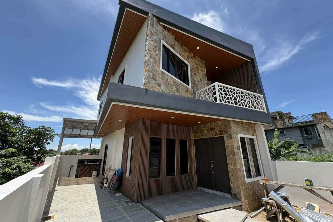 3 Bedroom House for Sale in Pines City Executive Village, San Rafael, Rodriguez, Rizal