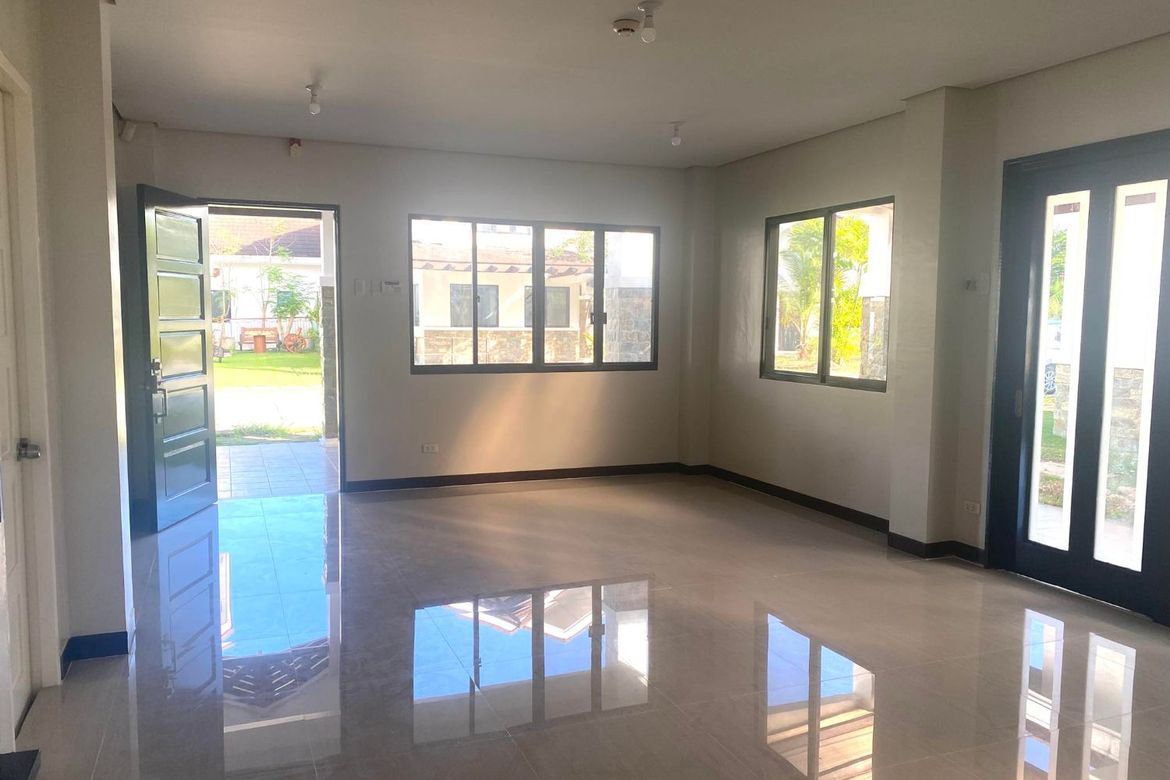 3 Bedroom House for Sale in Poblacion, Argao, Cebu – photo 4