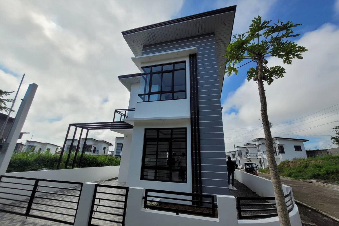 3 Bedroom House for Sale in Poblacion Barangay 6, Lipa, Batangas