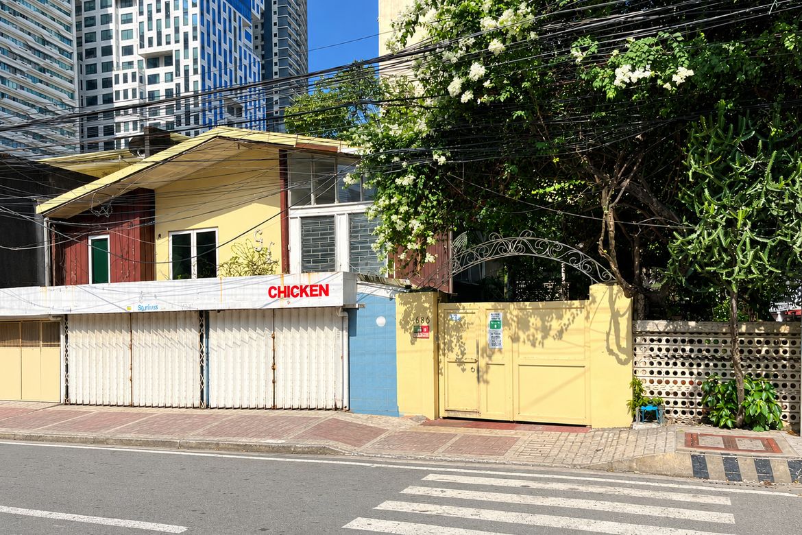 3 Bedroom House for Sale in Poblacion, Makati City – photo 5
