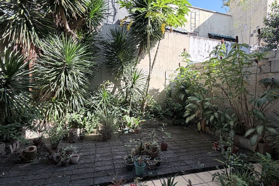 3 Bedroom House for Sale in Poblacion, Makati City – photo 2