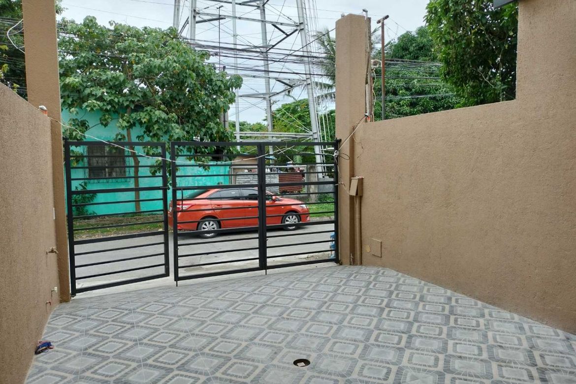 3 Bedroom House for Sale in Poblacion, Muntinlupa, Metro Manila – photo 3