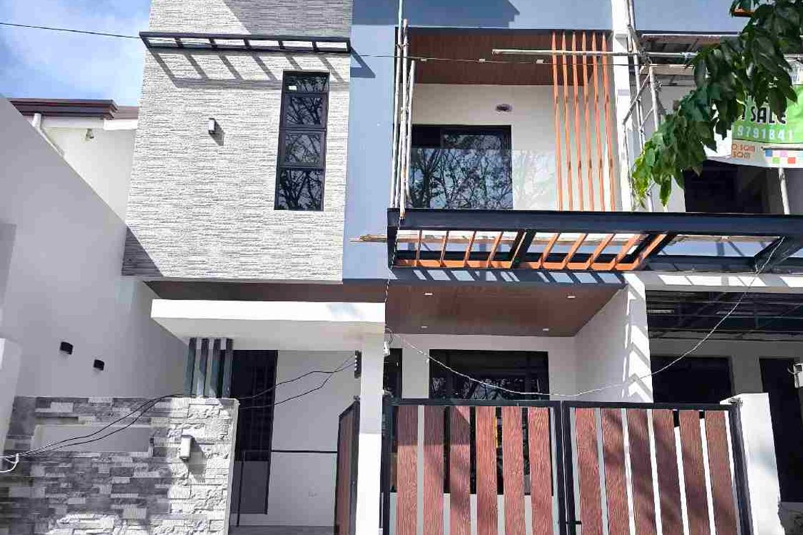 3 Bedroom House for Sale in Poblacion, Muntinlupa, Metro Manila