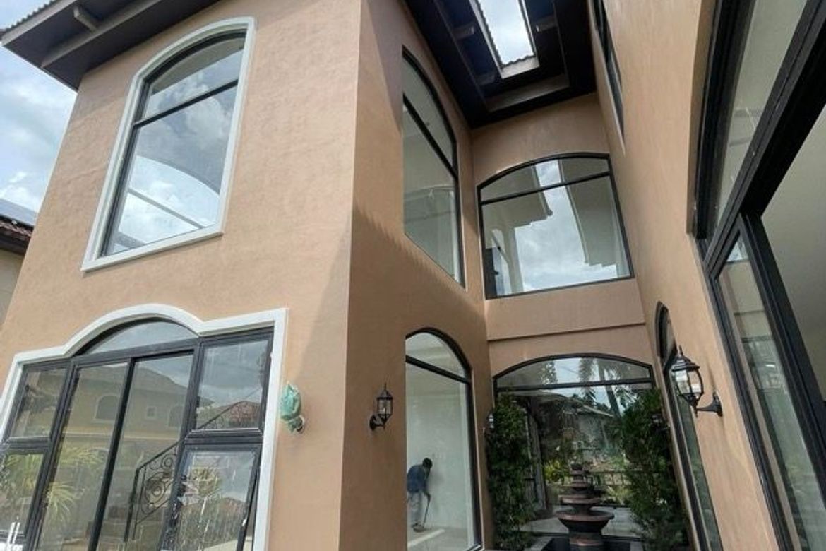 3 Bedroom House for Sale in Portofino Heights, Almanza Dos, Las Piñas, Metro Manila