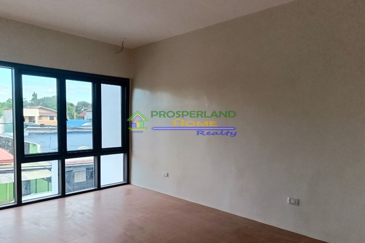 3 Bedroom House for Sale in Pulang Lupa Dos, Las Piñas, Metro Manila – photo 6