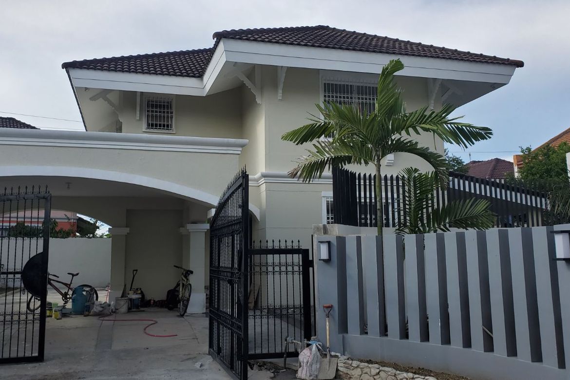 3 Bedroom House for Sale in Pulong Santa Cruz, Santa Rosa, Laguna