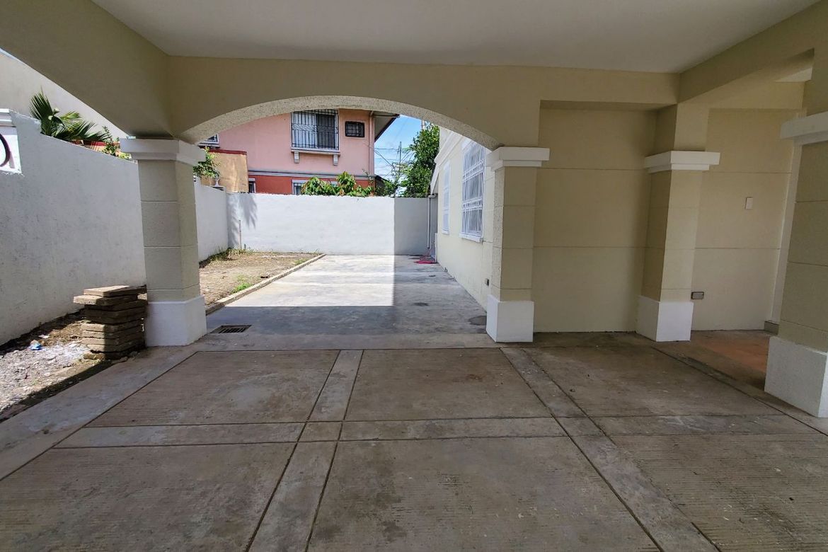 3 Bedroom House for Sale in Pulong Santa Cruz, Santa Rosa, Laguna – photo 8