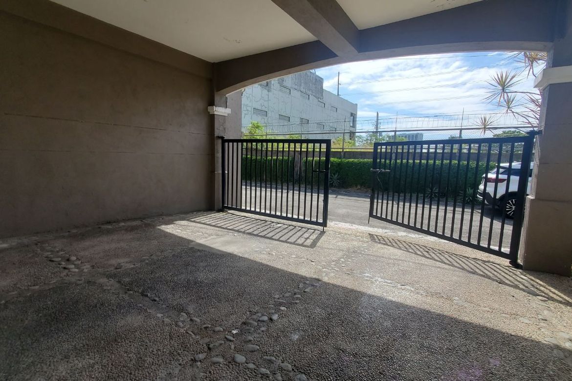 3 Bedroom House for Sale in Pulong Santa Cruz, Santa Rosa, Laguna – photo 2