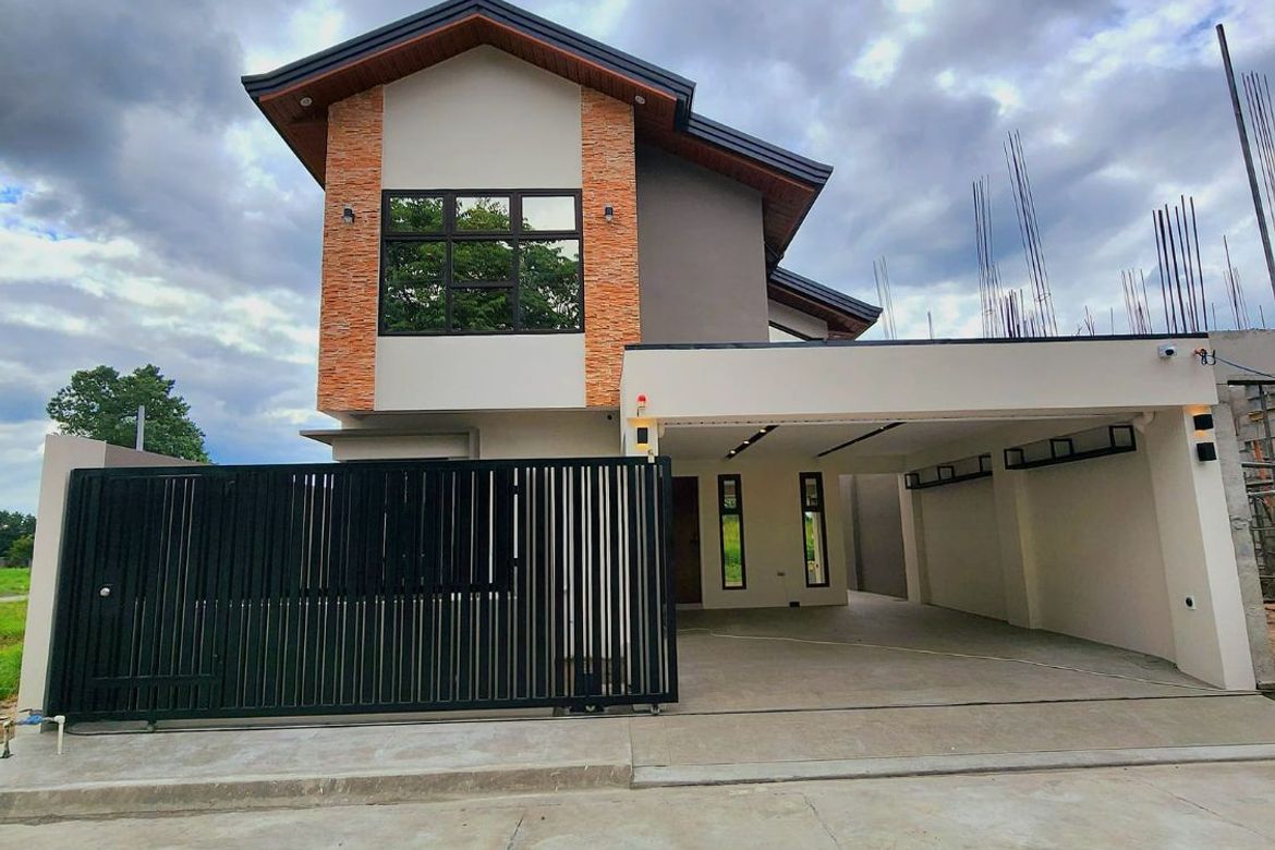 3 Bedroom House for Sale in Pulung Bulu, San Fernando, Pampanga